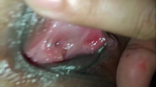 PINAY MOMMY PUSSY LICKING.